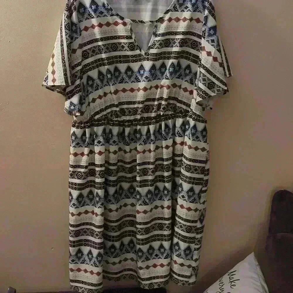 Shein curve dress, size 3XL, multi color design - Picture 3 of 4
